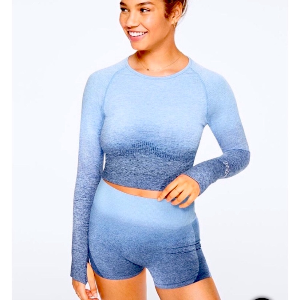 NWOT PINK VS Seamless Cropped Workout Crew Long sleeve ensign blue ombré
